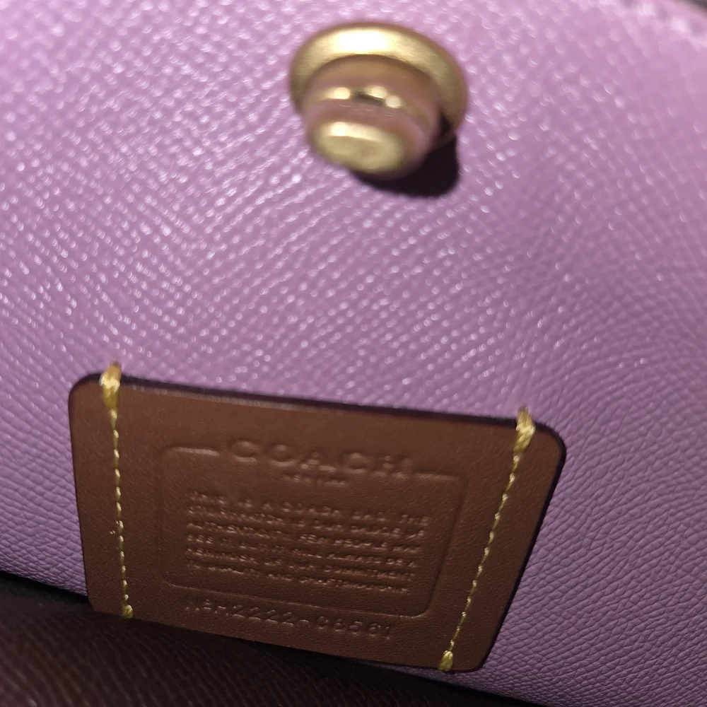Coach Willow Tote 24 with Pebbled Leather in Deep Berry - Picture 6 of 10